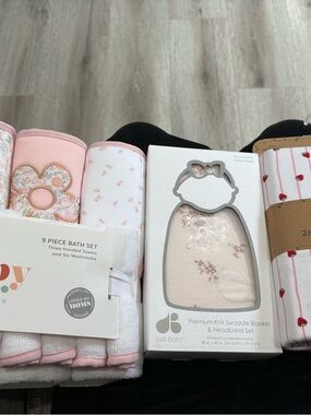 Baby Gear White & Pastel Pink Floral Baby Swaddle Set